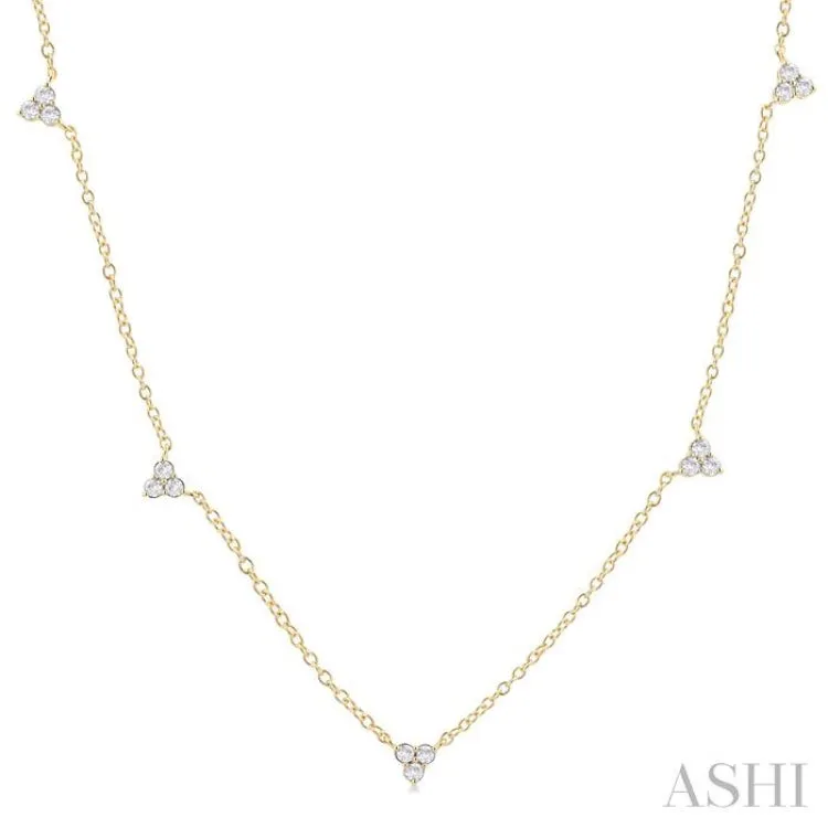 1/2 Ctw Trio Round Cut Diamond Station Necklace in 14K Yellow Gold