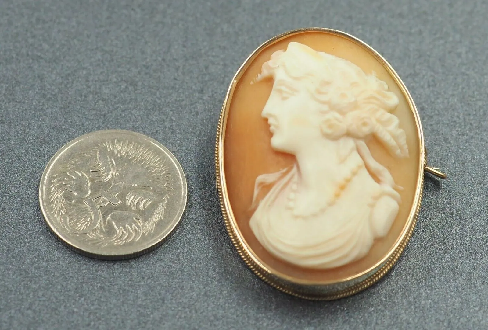 14ct Yellow Gold Portrait Cameo Brooch