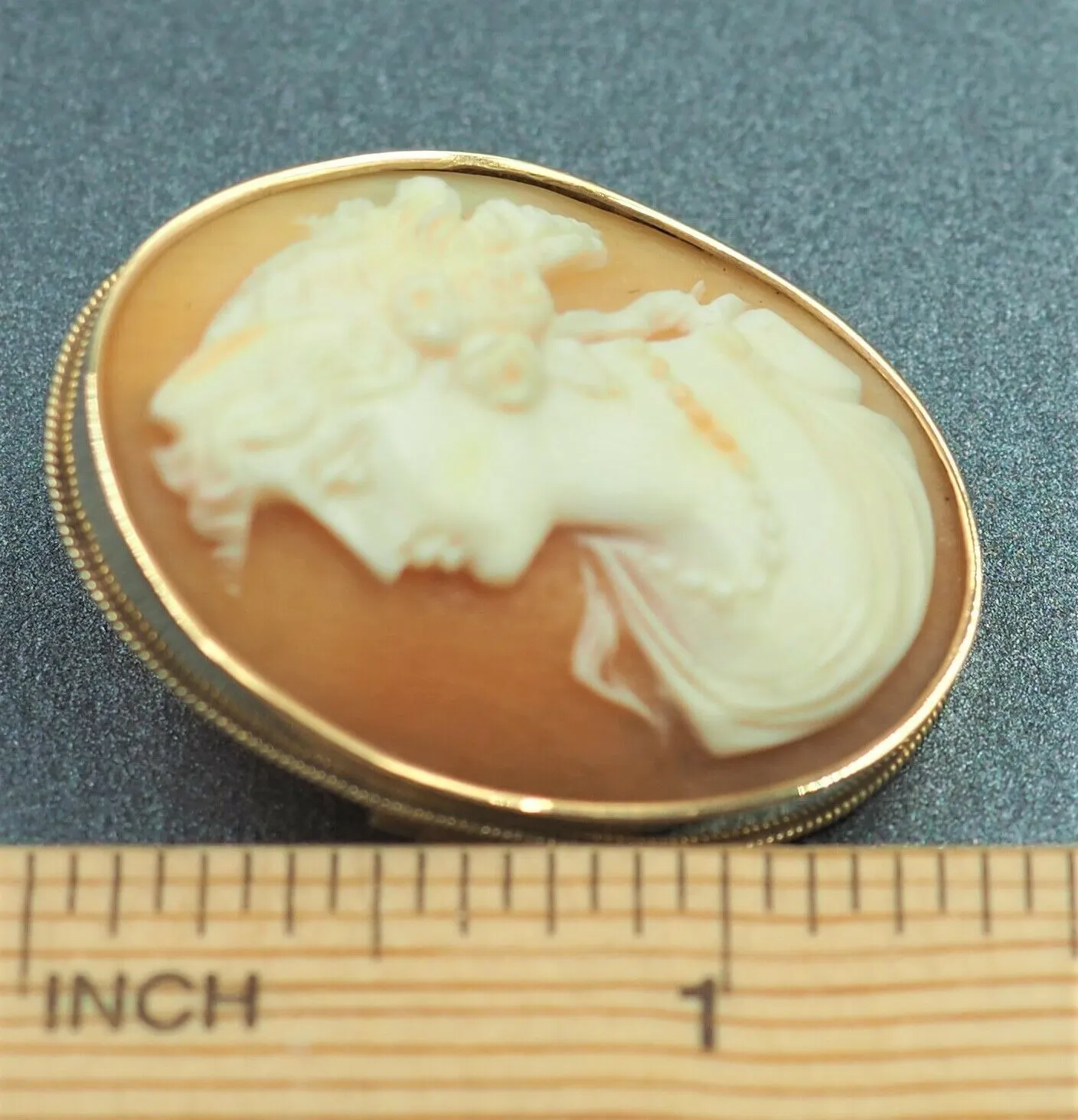 14ct Yellow Gold Portrait Cameo Brooch