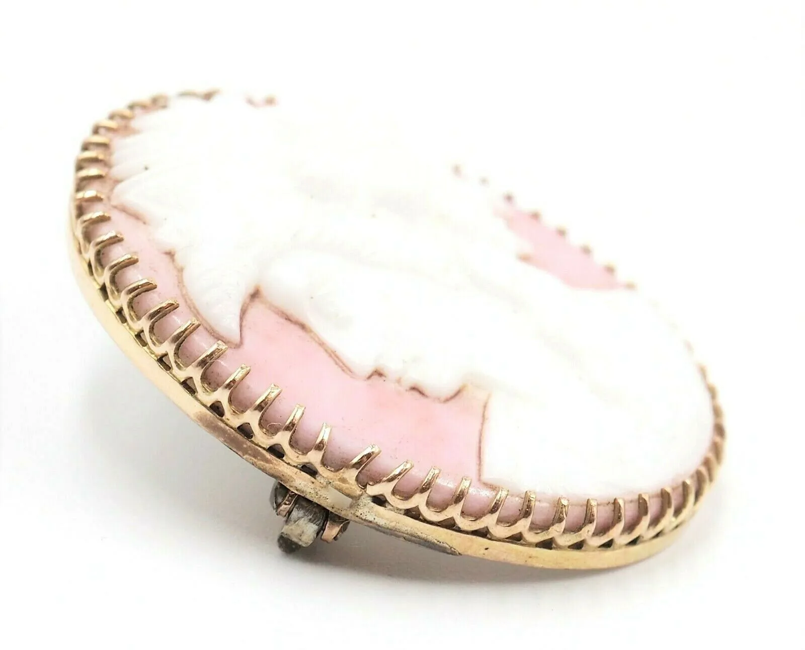 9ct Yellow Gold Pink & White Agate Cameo Brooch