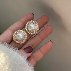 Bohemian Pearl Stud Earrings: Vintage Style Jewelry - Elegant Gift Choice