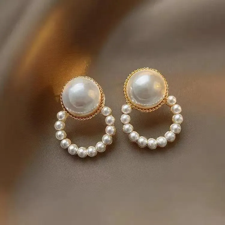 Bohemian Pearl Stud Earrings: Vintage Style Jewelry - Elegant Gift Choice