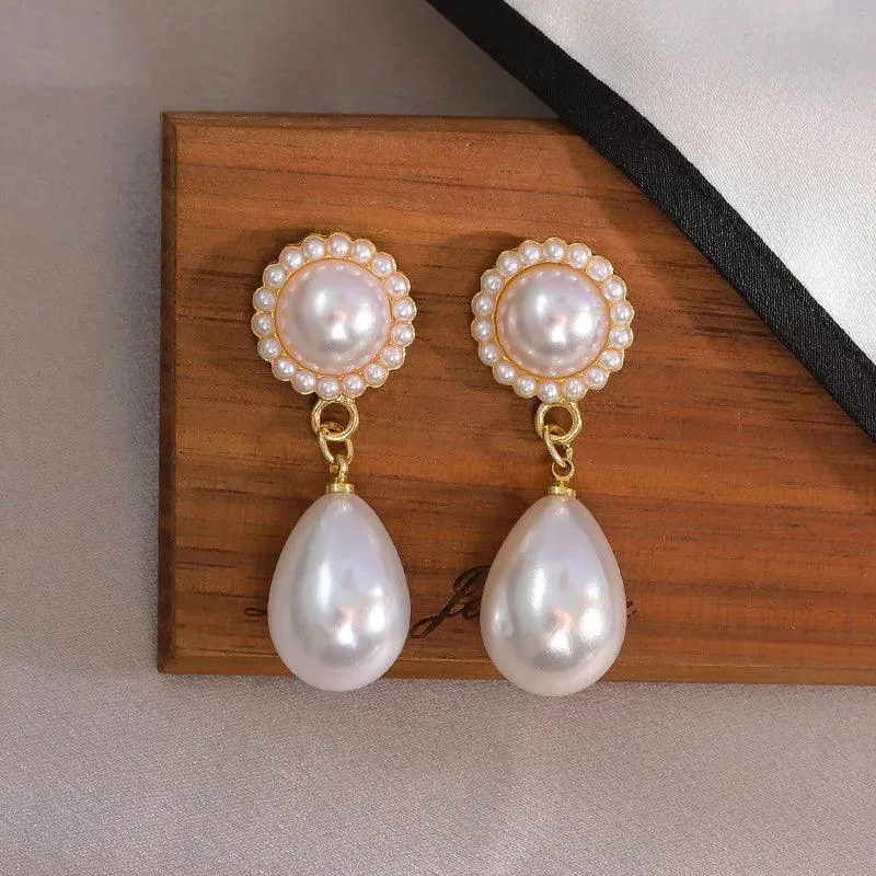 Bohemian Pearl Stud Earrings: Vintage Style Jewelry - Elegant Gift Choice