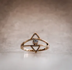 Conjus Ring - moonstone