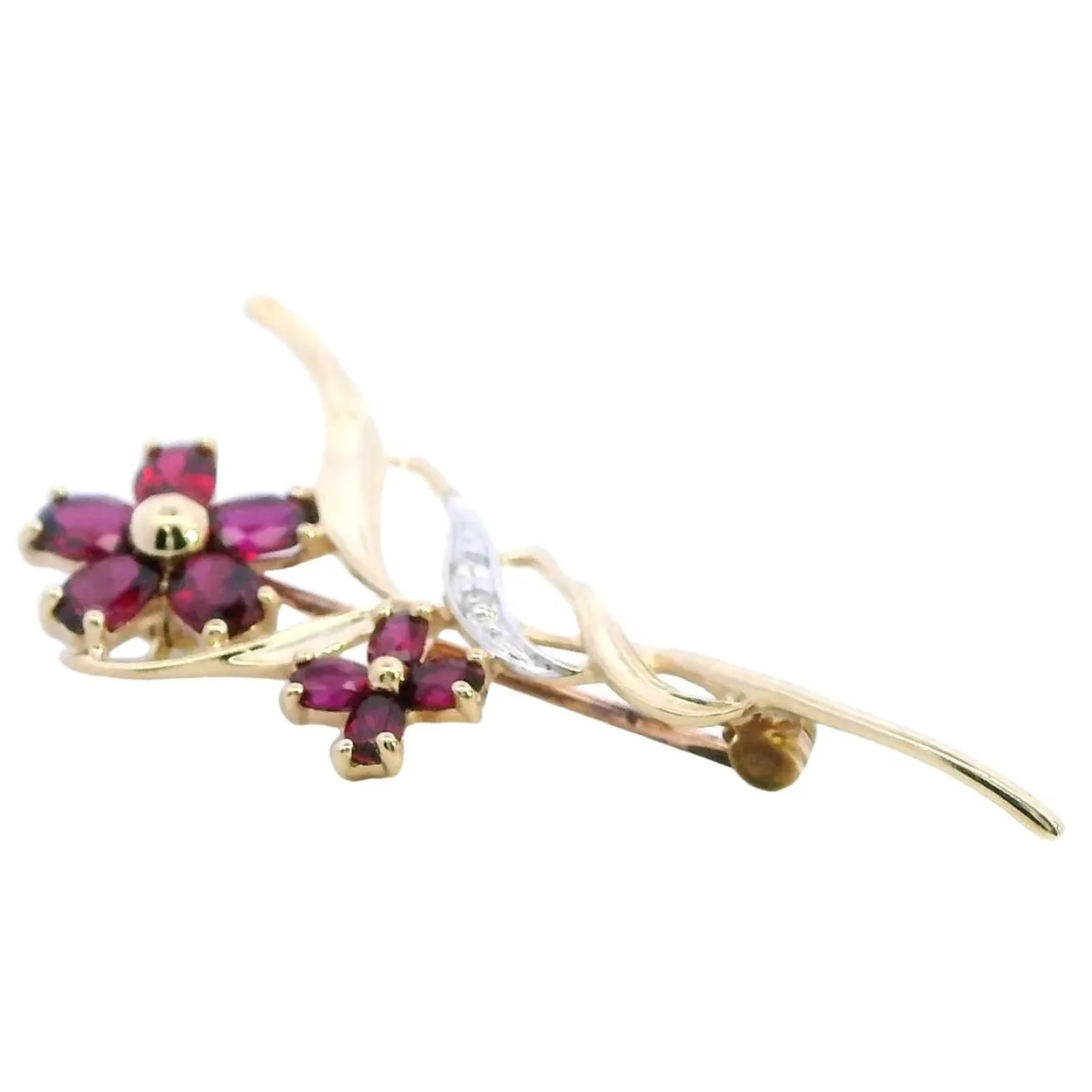 Elegant 9ct Yellow Gold Brooch with Synthetic Ruby & Diamonds Sustainable Luxury