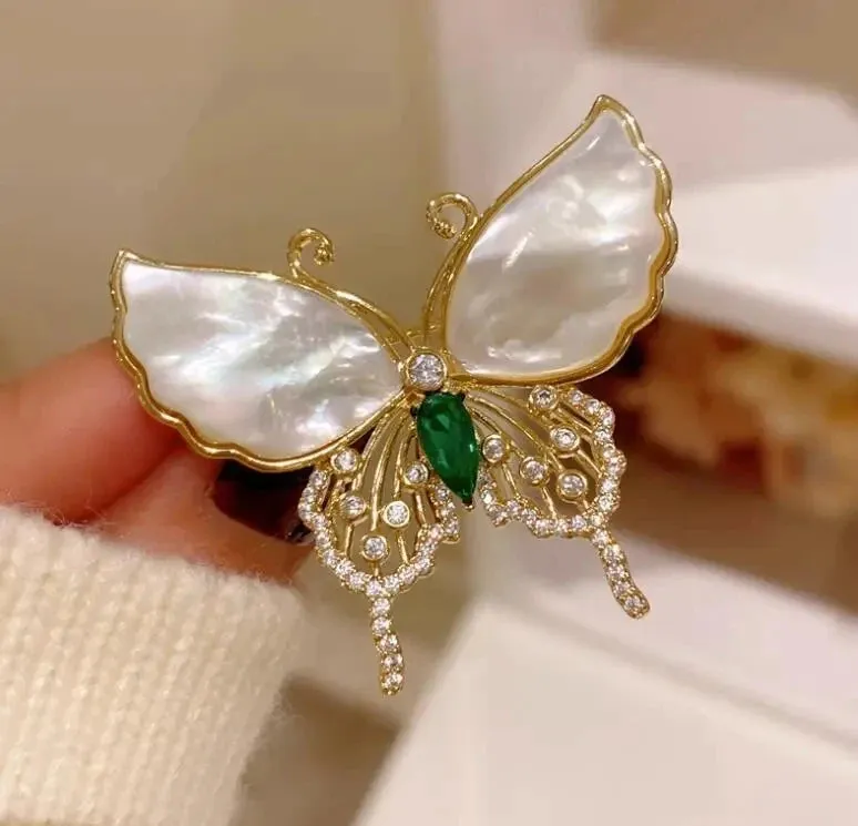 Little Bee Insect Brooch for Women Men Yellow Crystal Zircon Alloy Lapel Pins Suit Shirt Corsage Party Banquet  Vinatge Jewelry