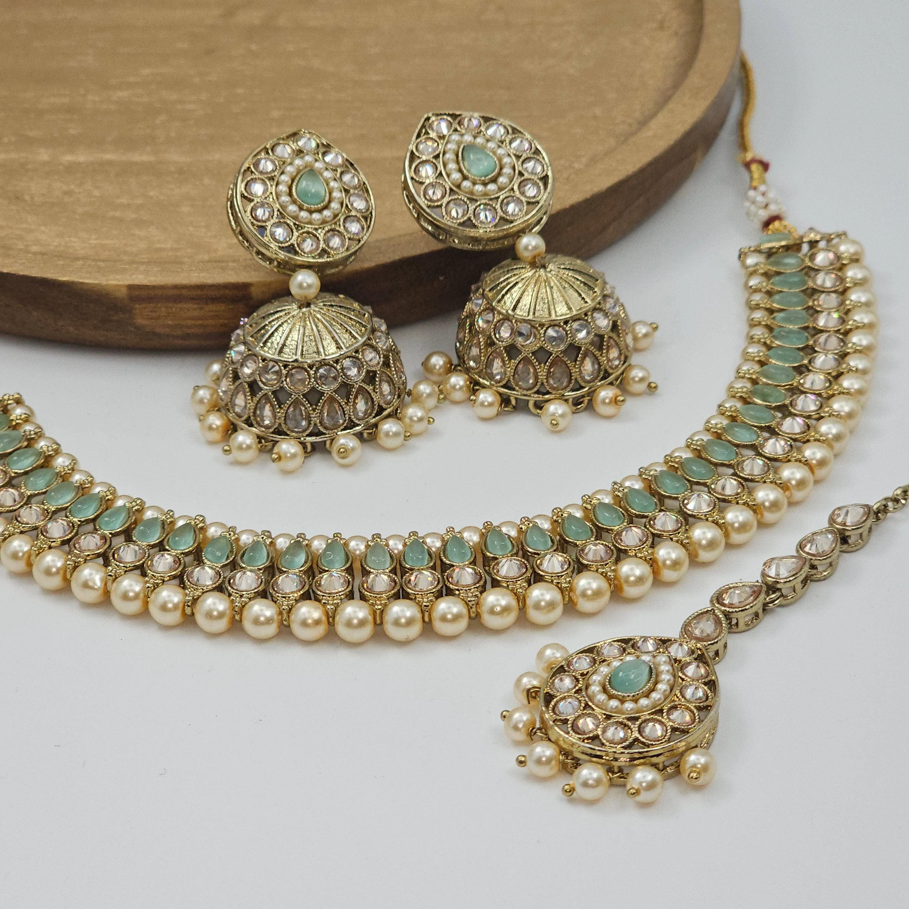 Mahi Necklace Set