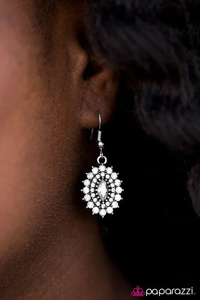 Paparazzi Earring ~ Everyones A SHIMMER! - White