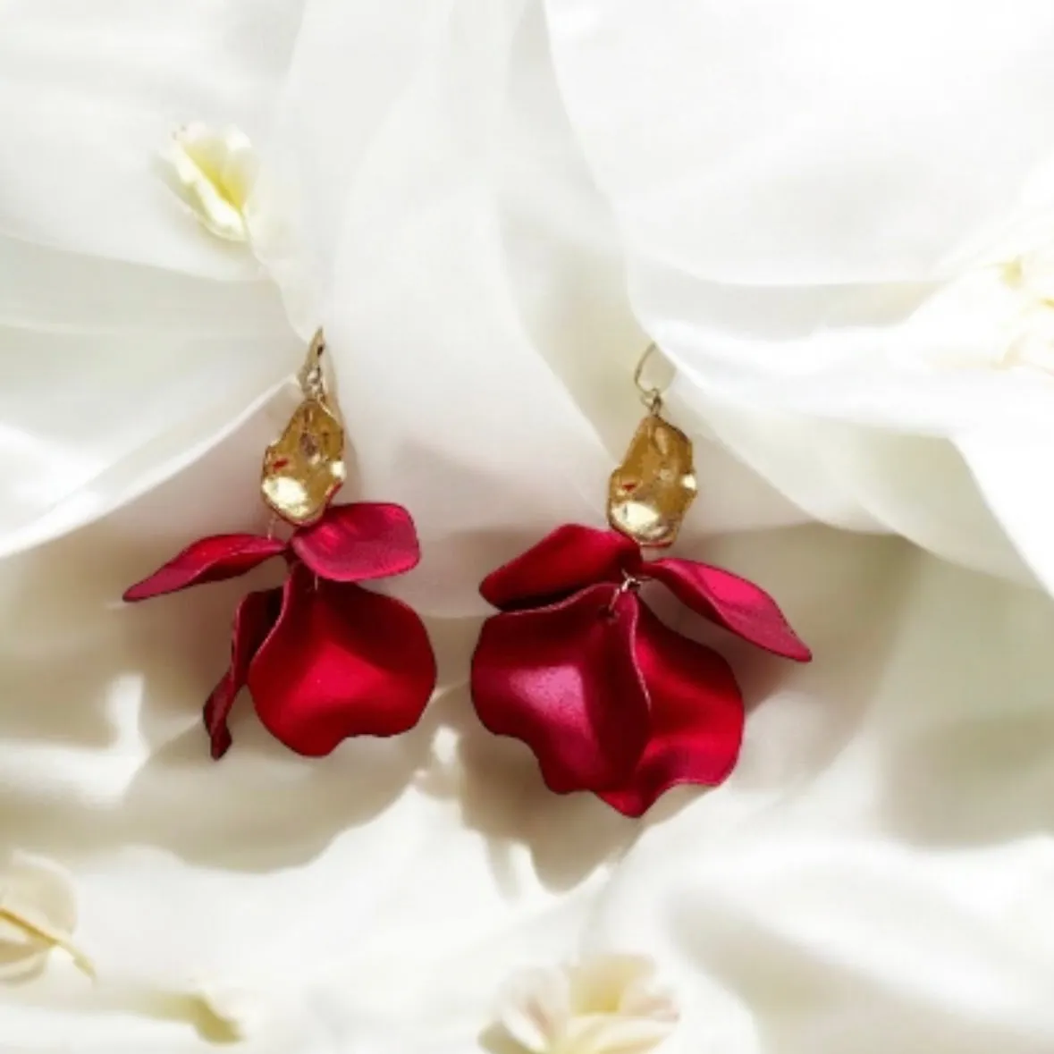 Red - iridescent flower earrings | dangle petals baroque earrings | unique golden chain floral earrings | bridal party wedding earrings