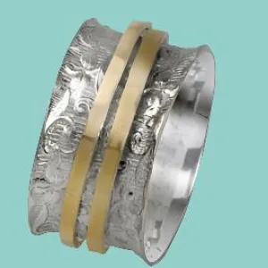 Spinning Ring Jewelry. Sterling Silver and 9kt Gold Ring.