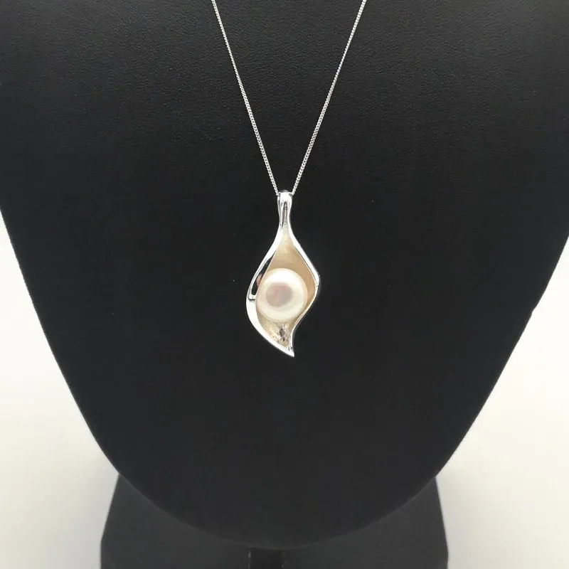 Sterling Silver Freshwater Pearl Shell Pendant