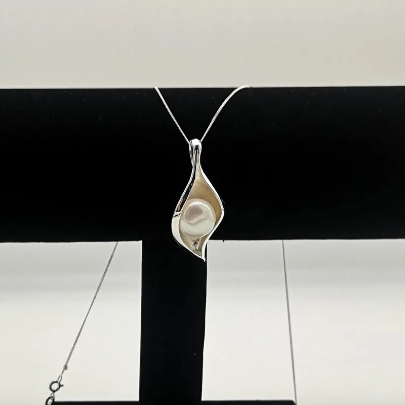 Sterling Silver Freshwater Pearl Shell Pendant