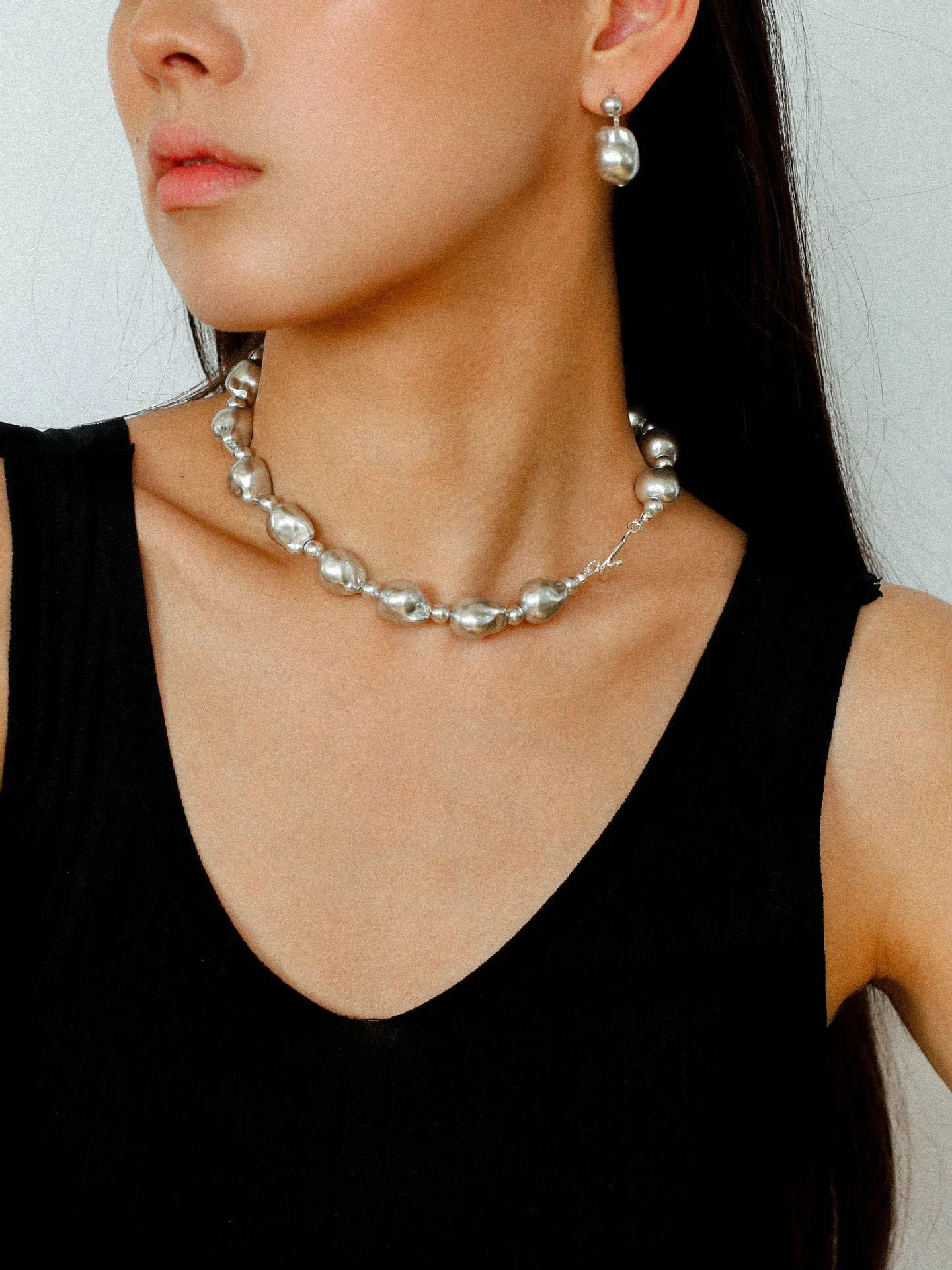 Stylish Baroque Pearl and Bead Beaded Necklace with OT Clasp