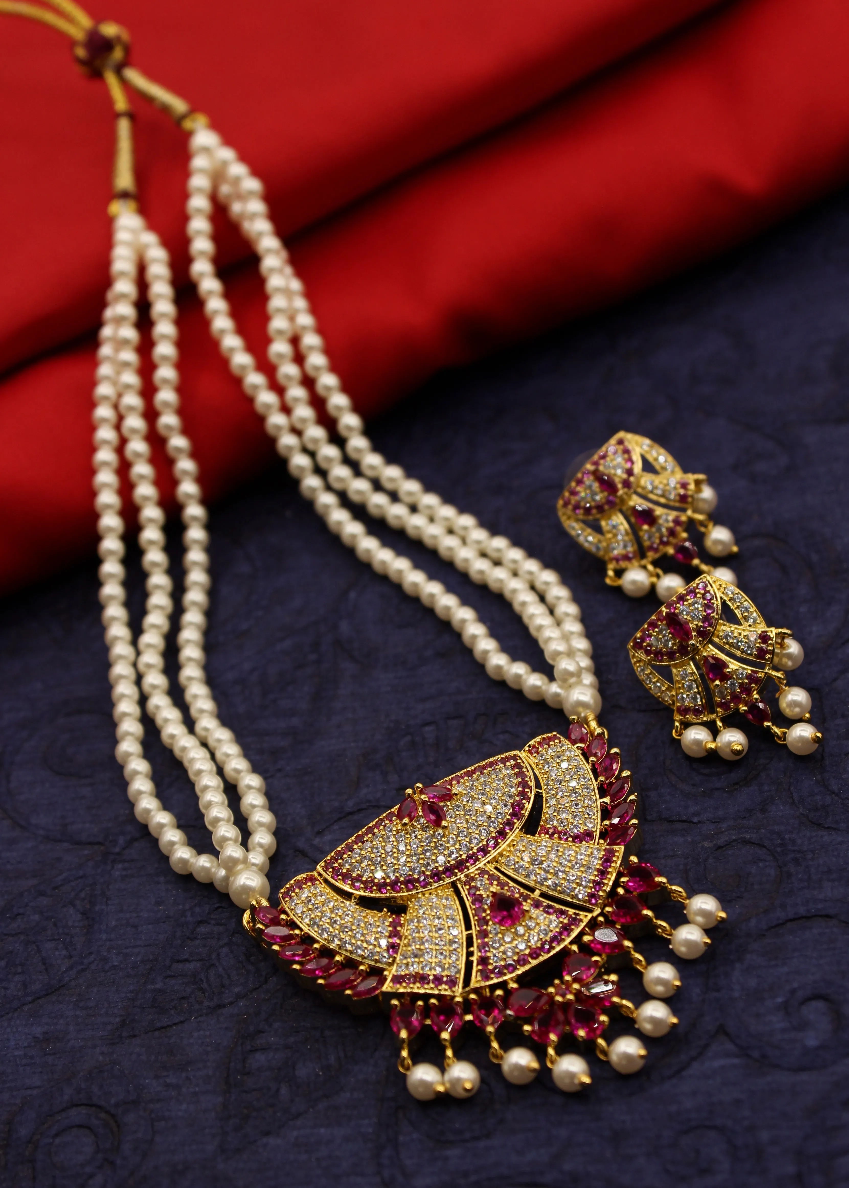 TEXTURED PUNERI NECKLACE