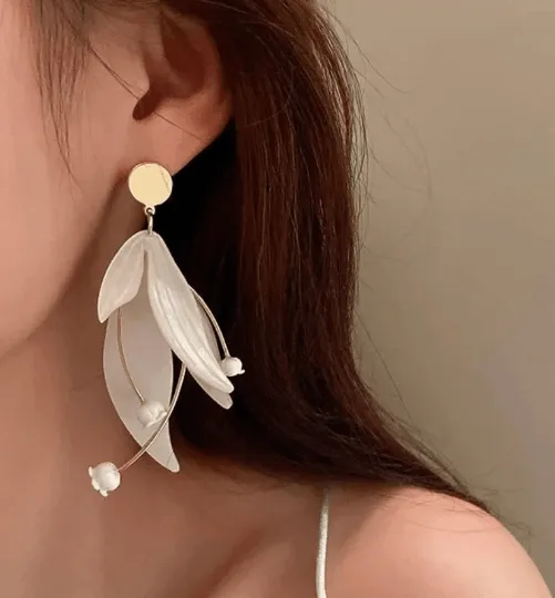 White - flower earrings |dangly earrings | acetate white petals statement earrings | golden disc geometric floral earrings | bridal